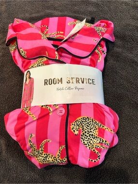 NWT Room Service Pink Striped Leopard Notch Collar Pajama Set Small